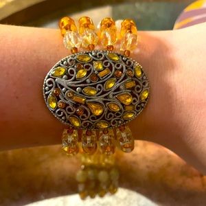 Costume jewelry bracelet